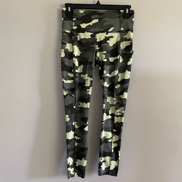 Lululemon Leggings Fast And Free High Rise Crop Camo 6 Small - Picture 3 of 10